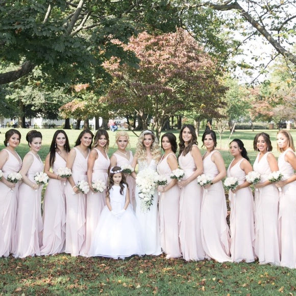 🌸Vera Wang Gown🌸 - Picture 3 of 4